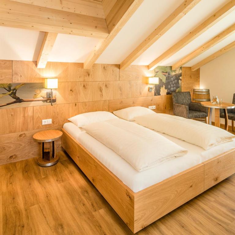 Gasthof Hotel Terzer - Camera Matrimoniale Deluxe con Balcone - 3