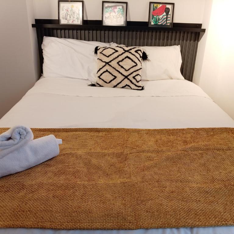 Esencia Reforma-Depa con mini balcón y parking - Two-Bedroom Apartment - 1