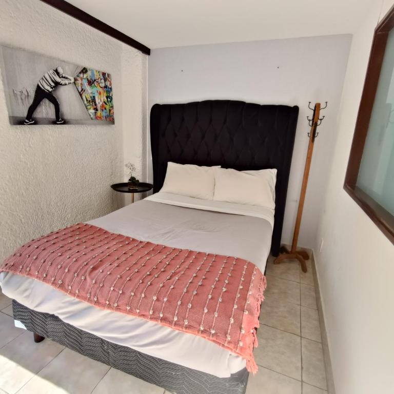 Esencia Reforma-Depa con mini balcón y parking - Two-Bedroom Apartment - 4