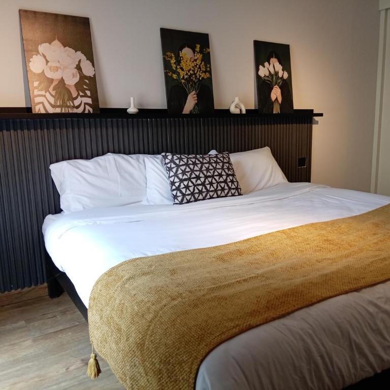 Esencia Reforma-Depa con mini balcón y parking - Two-Bedroom Apartment - 9