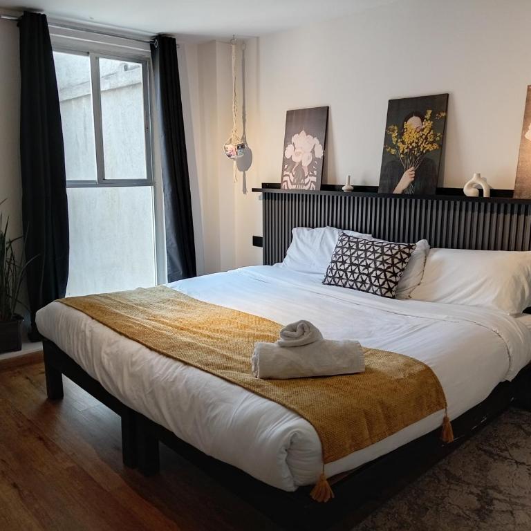 Esencia Reforma-Depa con mini balcón y parking - Two-Bedroom Apartment - 15