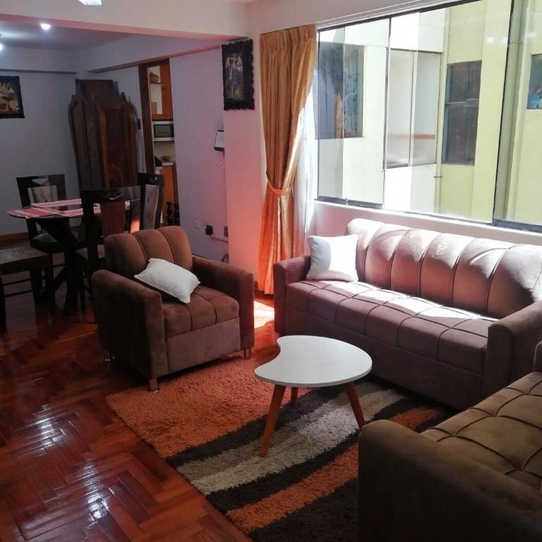 Allin Samana duplex iluminado 5 min from Plaza de Armas - Three-Bedroom Apartment - 10