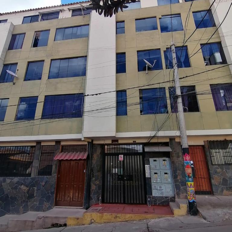 Allin Samana duplex iluminado 5 min from Plaza de Armas - Three-Bedroom Apartment - 14