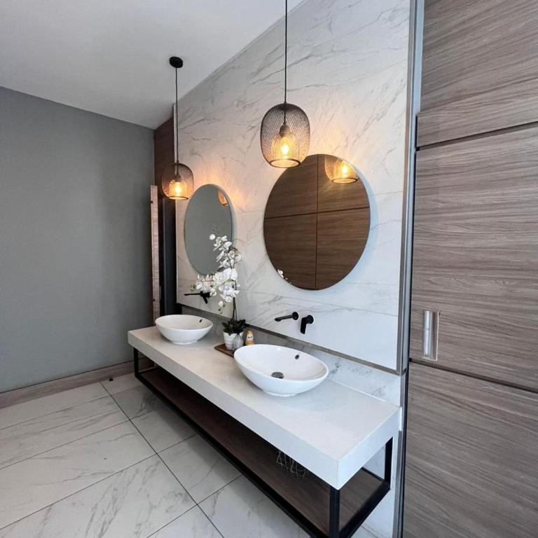 Hermoso departamento con excelente ubicación - Apartamento de 2 dormitorios - 6