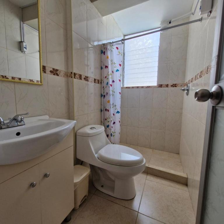 Samaykuy Bed and Breakfast - Family Room with Private Bathroom - 15