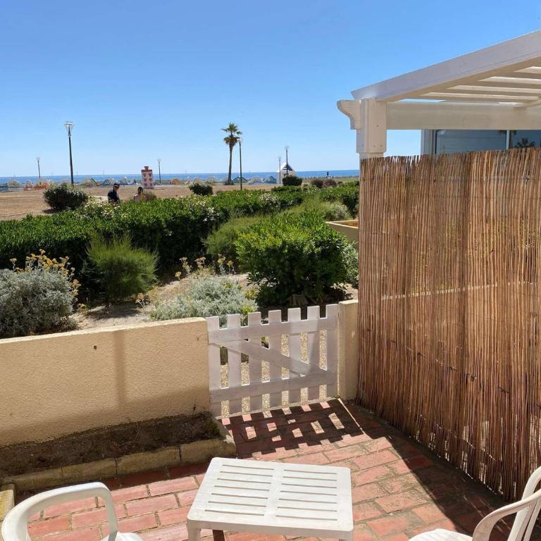 Studio bord de mer pour 3 pers avec parking - FR-1-81-127 - Studio - 1