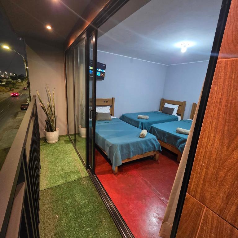 Lima Airport Hostel - FREE AIRPORT PICK UP - Habitación Cuádruple con baño privado - 23