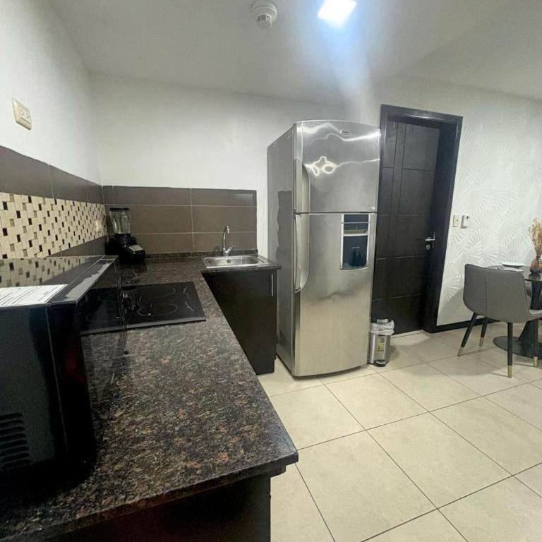 Departamento Privado frente al río - Puerto Santa Ana - Two-Bedroom Deluxe Apartment with Garden View - 3