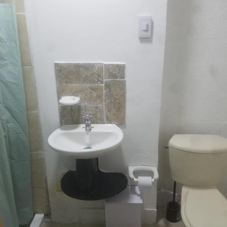 Apartamento en barrio residencial - Two-Bedroom Apartment - 3