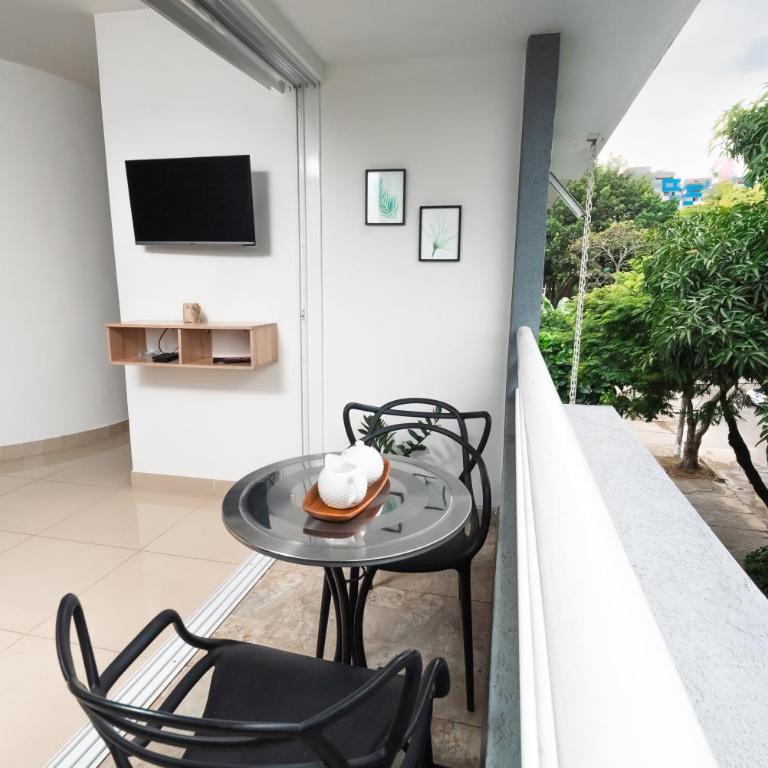Ideal Home - One-Bedroom Apartment - 18
