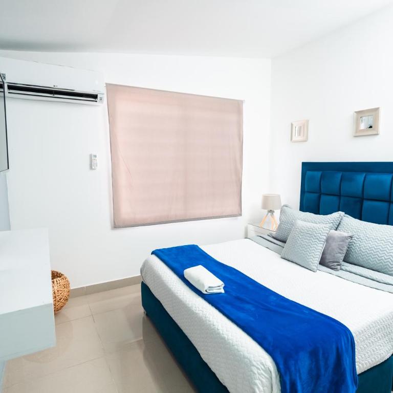 Ideal Home - One-Bedroom Apartment - 21