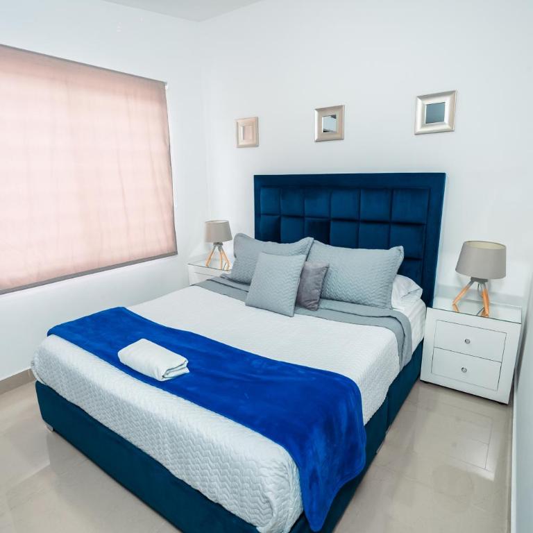 Ideal Home - One-Bedroom Apartment - 28