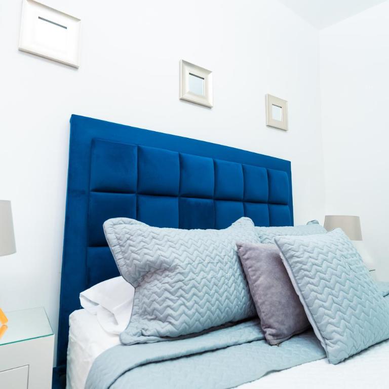 Ideal Home - One-Bedroom Apartment - 33