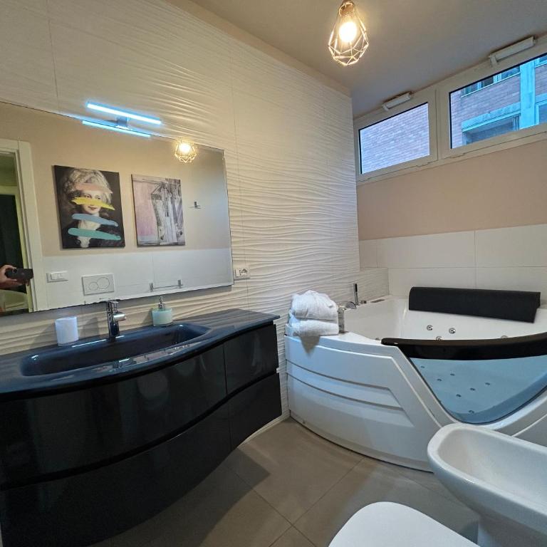 4 Star Bologna Train Station - Self Check-In - Deluxe Apartment mit 2 Schlafzimmern - 1