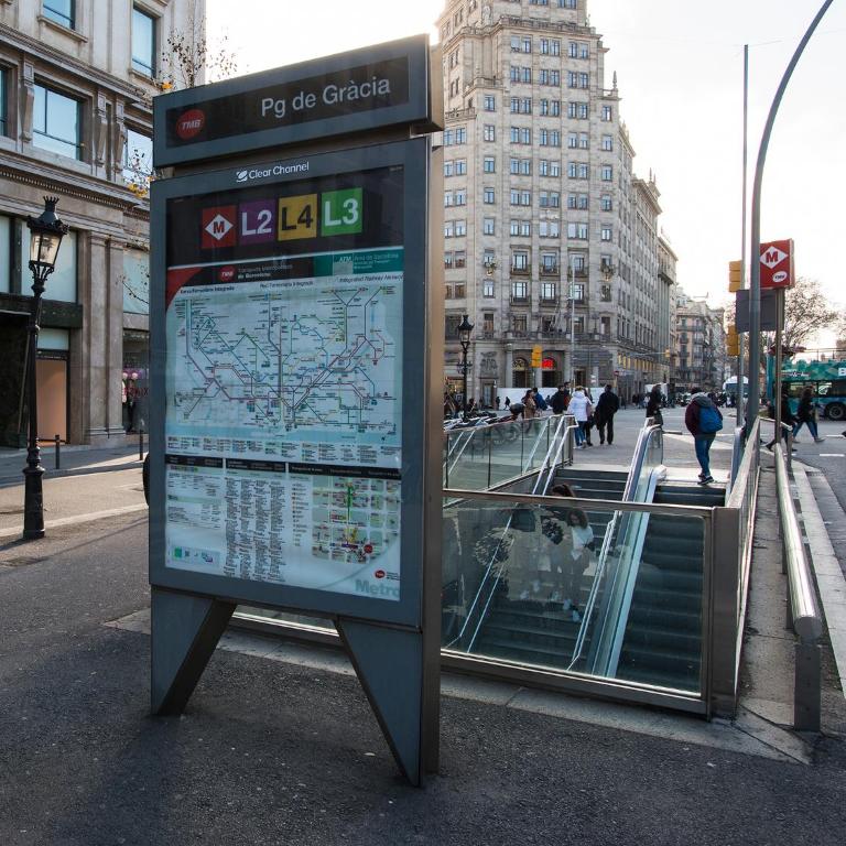 Fewdays Barcelona Apartments - Luxury One-Bedroom Apartment - Paseo de Gracia, 16 - 20