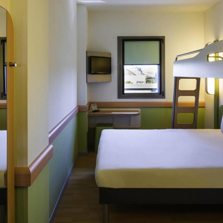Ibis Budget Sevilla Aeropuerto - Habitación Doble con litera - 4