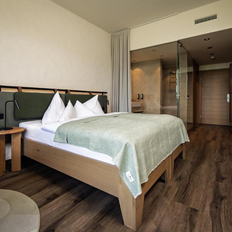 Tauern Spa Hotel & Therme - Doppelzimmer mit Bergblick - 1
