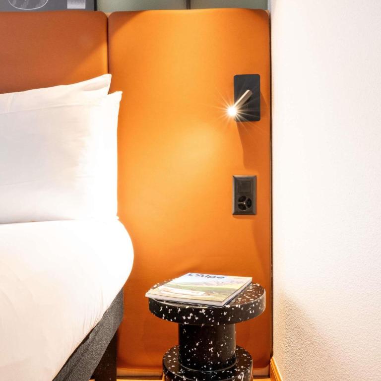 ibis Genève Centre Nations - Chambre Confort avec Lit Double et Canapé-Lit Simple - 6