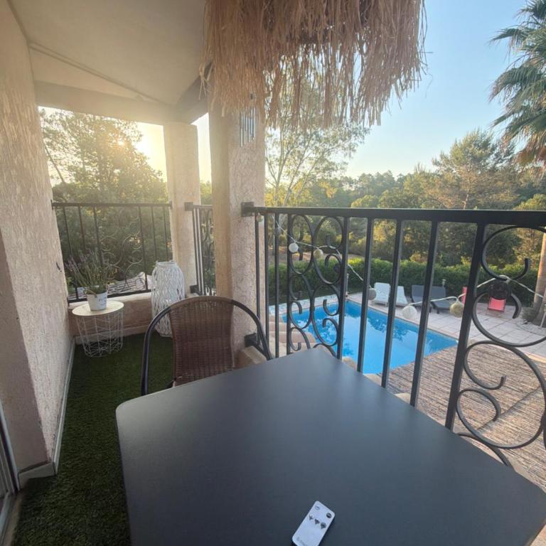 Le Cocon du Rocher - Estudio con vistas a la piscina - 5