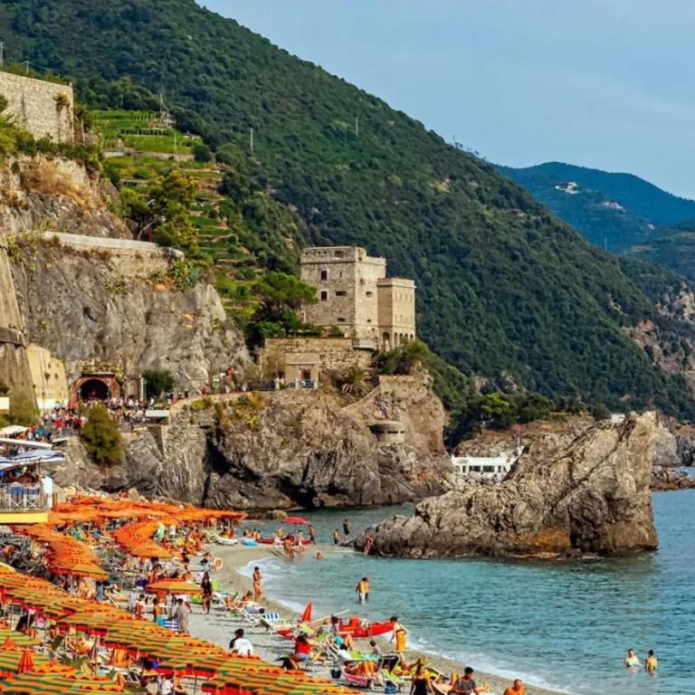 Comfy & quiet Few min to Beach & Trails & Train - Appartamento con 2 Camere da Letto, Balcone e Terrazza - 16