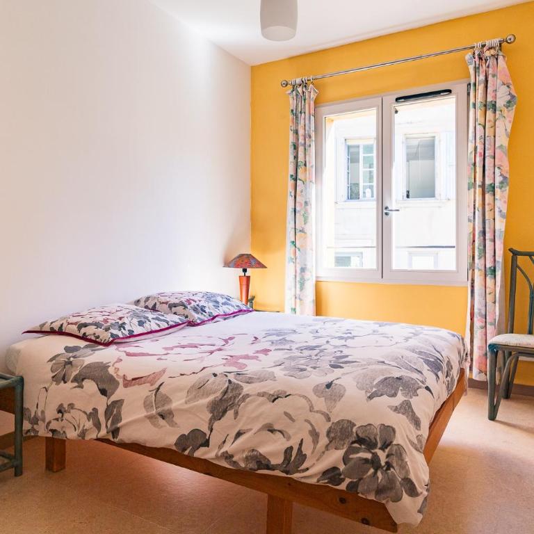 Appartement Independant 1er Étage - Two-Bedroom Deluxe Apartment with Garden View - 6