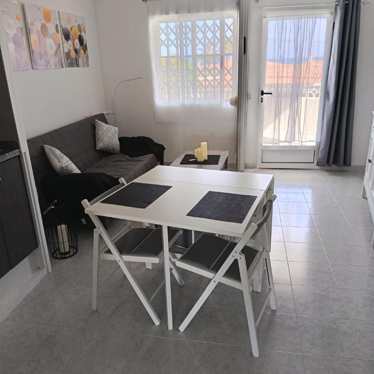 Vista del mar - Two-Bedroom Apartment - 2