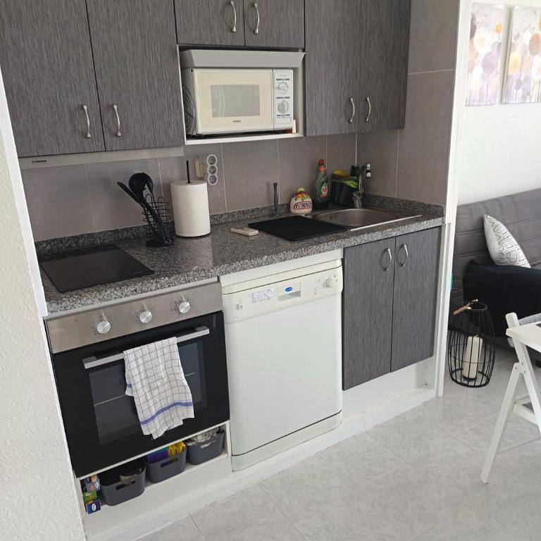 Vista del mar - Two-Bedroom Apartment - 5