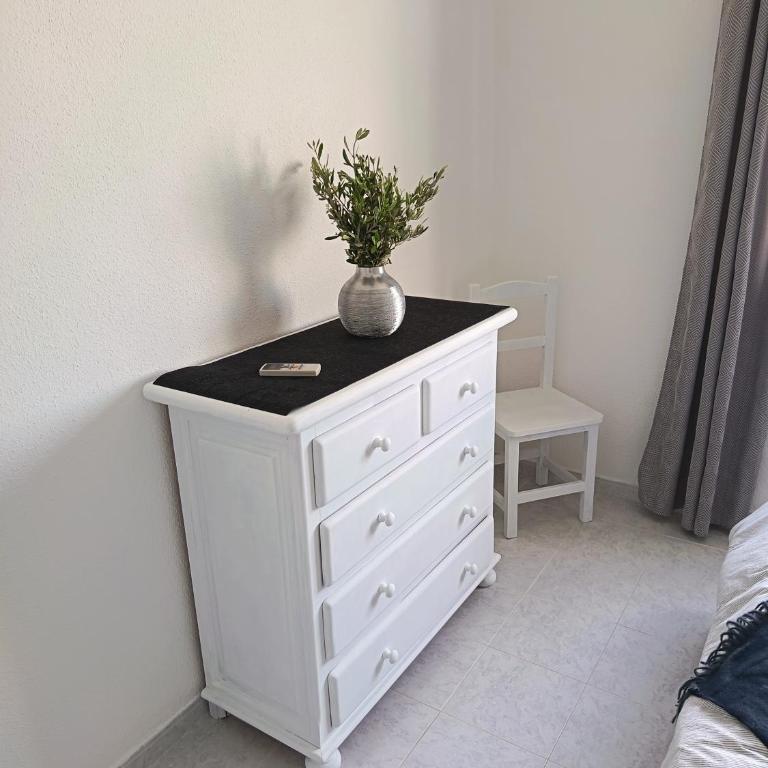 Vista del mar - Two-Bedroom Apartment - 10