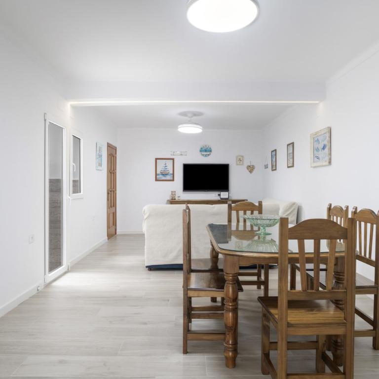 Casa Grande en el Centro de Conil - Apartment with Terrace - 5