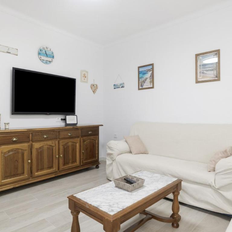 Casa Grande en el Centro de Conil - Apartment with Terrace - 1