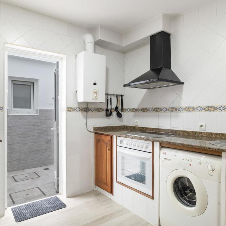 Casa Grande en el Centro de Conil - Apartment with Terrace - 9
