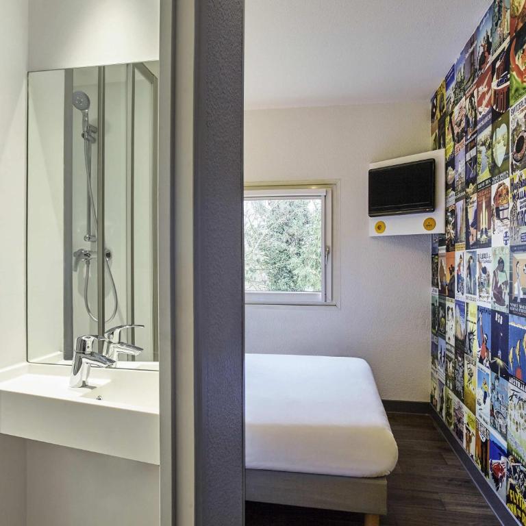 hotelF1 Paris Saint Denis Université - Cabrio Room with Private Bathroom - 5