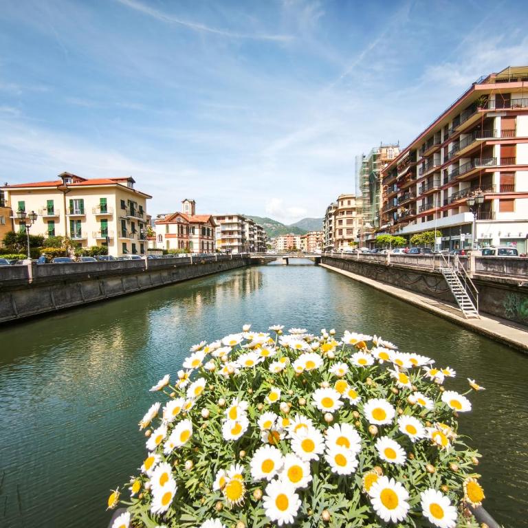Anna Guest House by Holiday World - Appartement 1 Chambre avec Balcon et Vue sur la Ville - 10