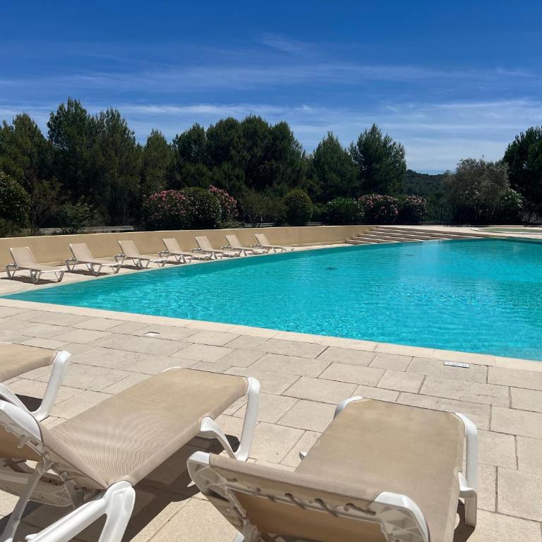 Maison Pont Royal l 6 pers l Pisc l Jardin l Golf - Maison 2 Chambres - 27