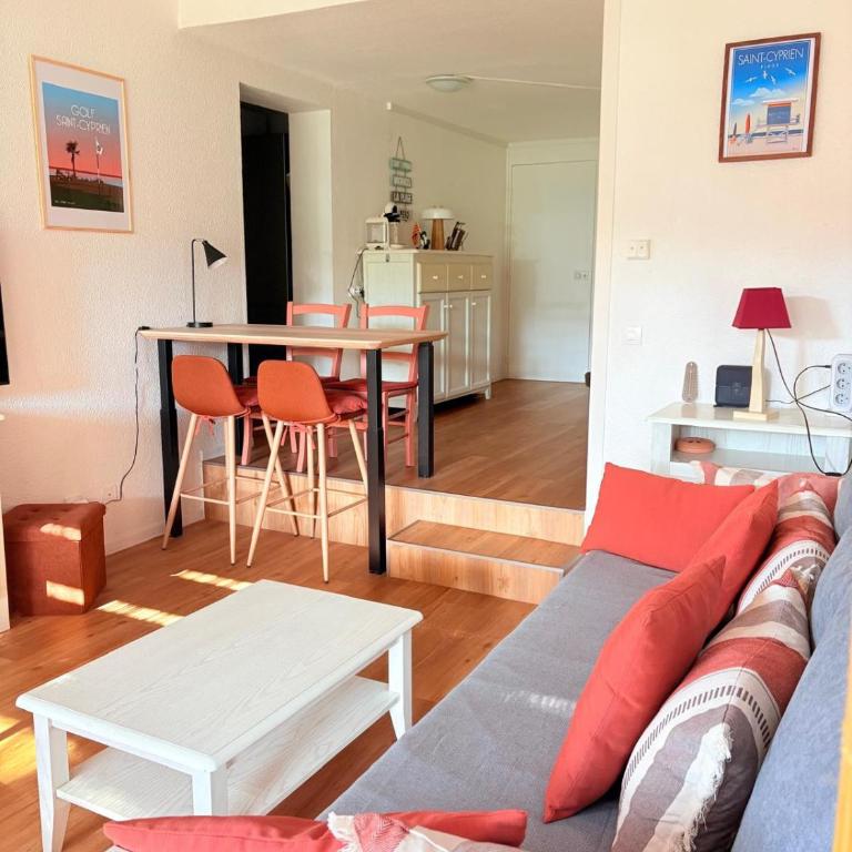 St Cyprien golf appart avec terrasse et piscine - Apartment - 3