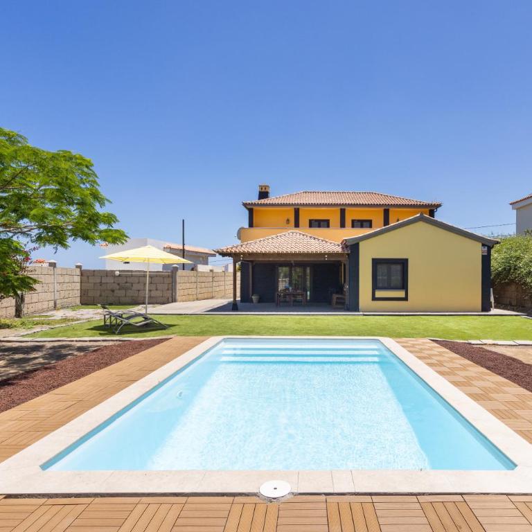 Home2Book Family Pool Home in Candelaria - Casa de 4 dormitorios - 1