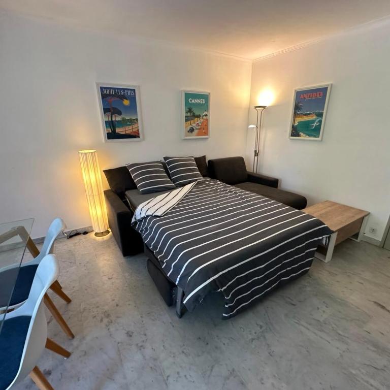 Seafront - beautiful flat with aircon and comfortable loggia - Appartement 1 Chambre - 31