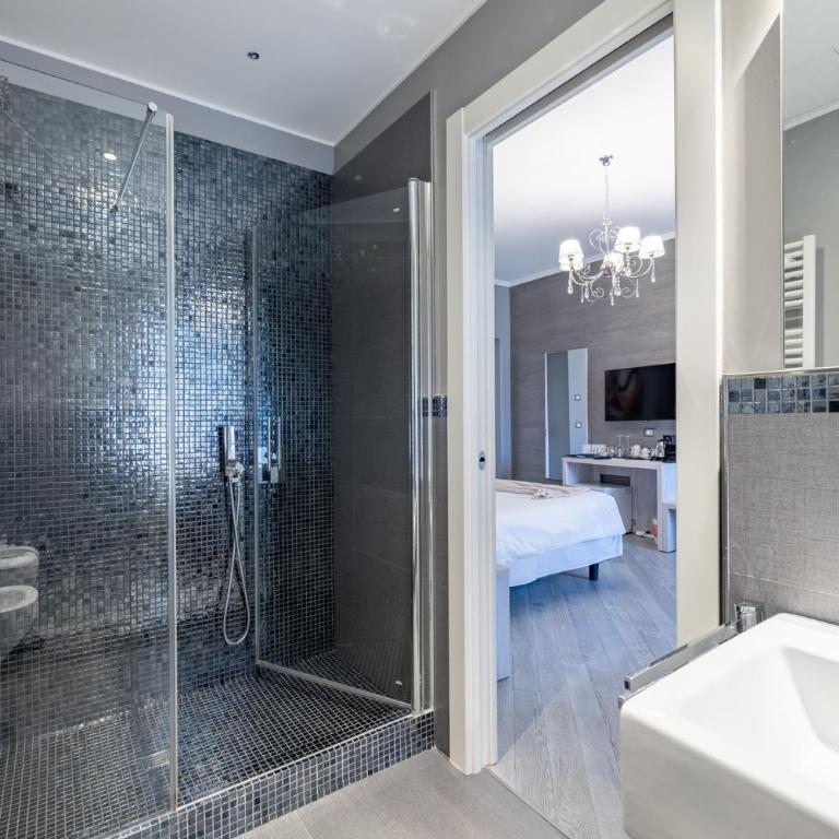 PRIMA FILA Premium Guest House - Chambre Triple avec Salle de Bains Privative - 4