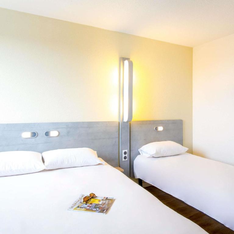 Ibis Budget Fréjus St Raphaël centre plages gare TGV - Chambre Triple Standard - 1