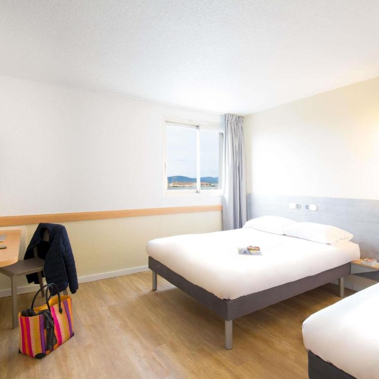 Ibis Budget Fréjus St Raphaël centre plages gare TGV - Chambre Standard avec 2 Lits Simples - 5