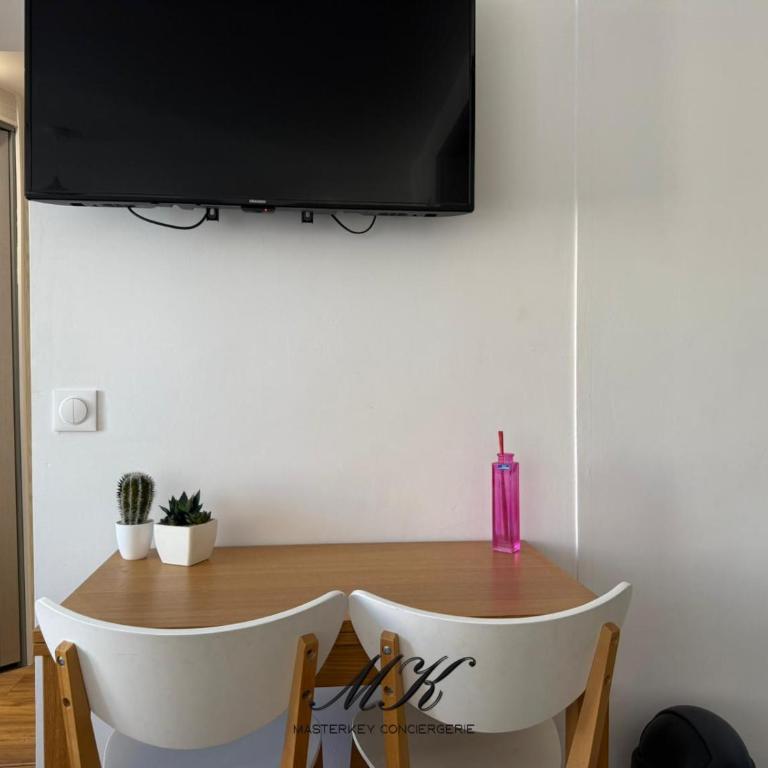 Studio Design Nancy Gare, Netflix & Confort - Apartamento de 1 dormitorio - 10