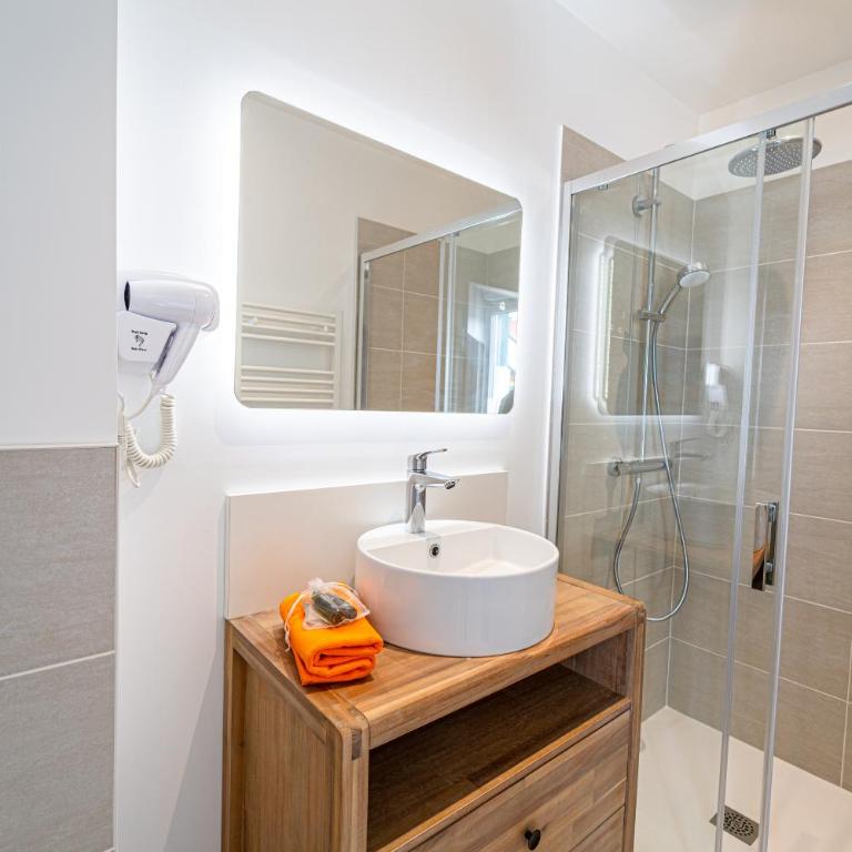 Hôtel La Chaumière-Les Pastourelles - Chambre Double avec Terrasse - 3