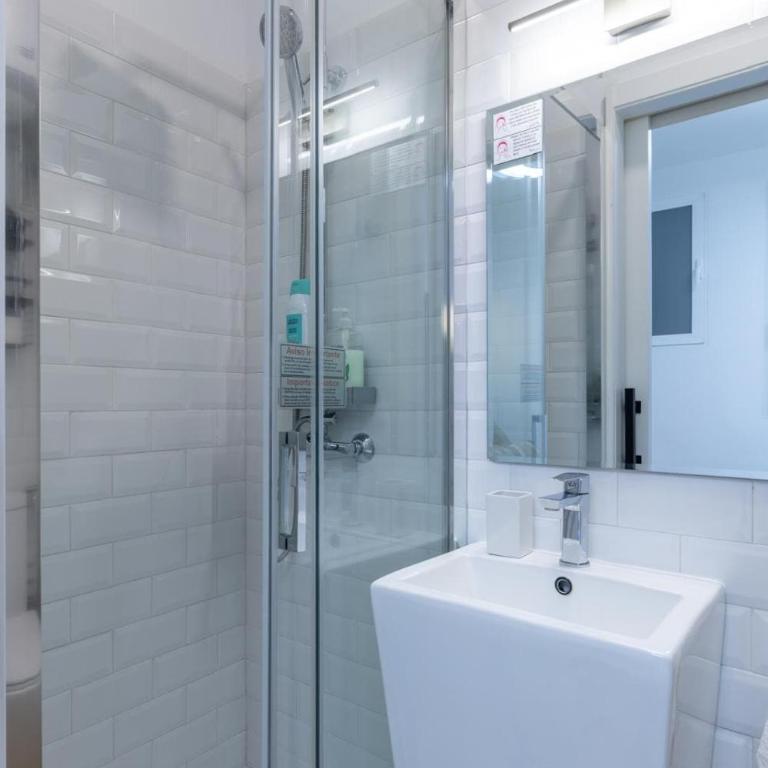 Enjoy this spot in B Salamanca Lista - Appartamento con 2 Camere da Letto - 75