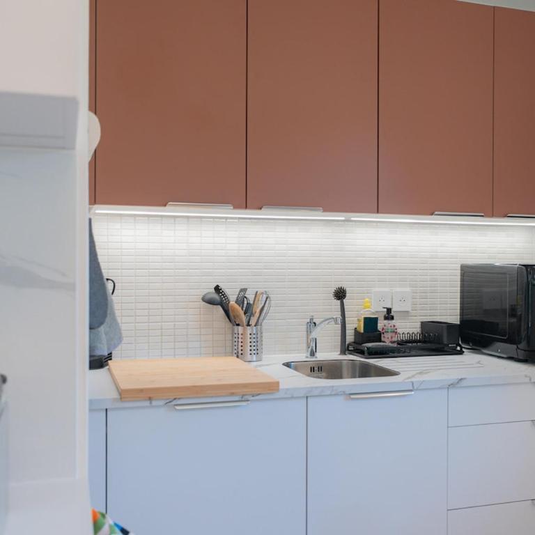 Comfortable Family Apartment Near Beach & Golf - Two-Bedroom Apartment - 6