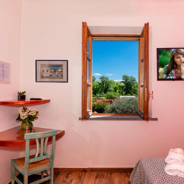 B&B Il Giardino dei Poeti and Apartaments - Habitación Individual con baño privado externo - 5
