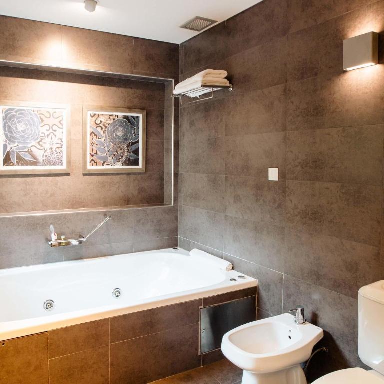 Mercure Iguazu Hotel Iru - Superior Suite Room with One King Bed - 5