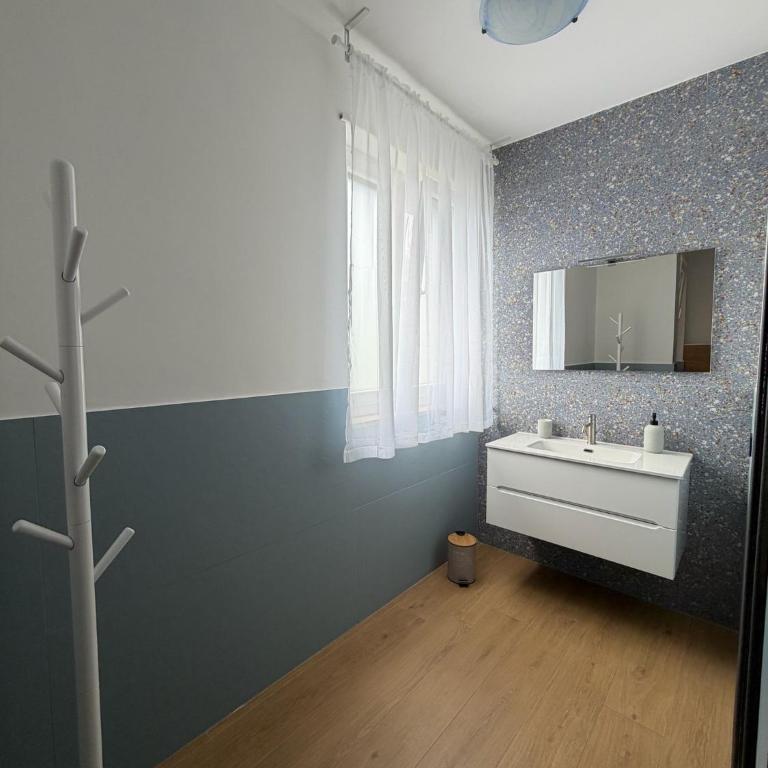 Alma-Re Locazione Turistica - Appartamento con 2 Camere da Letto - 11