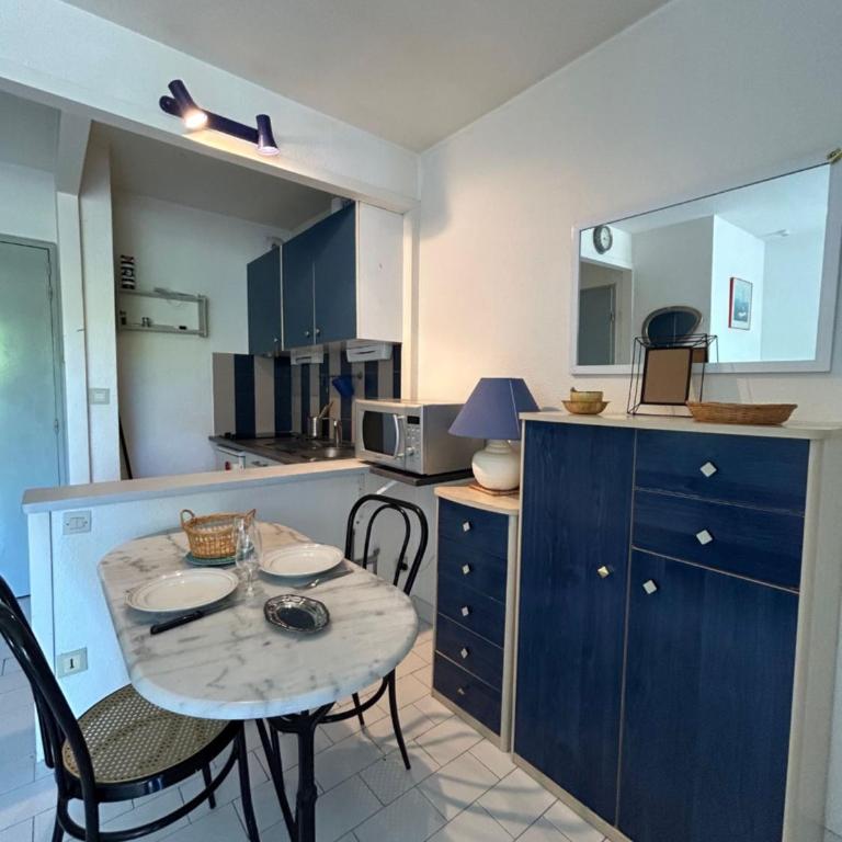 Vittoria Immobilier 2 -REGLEMENT SUR PLACE - chèques vacances acceptés - Studio mit Terrasse - 2