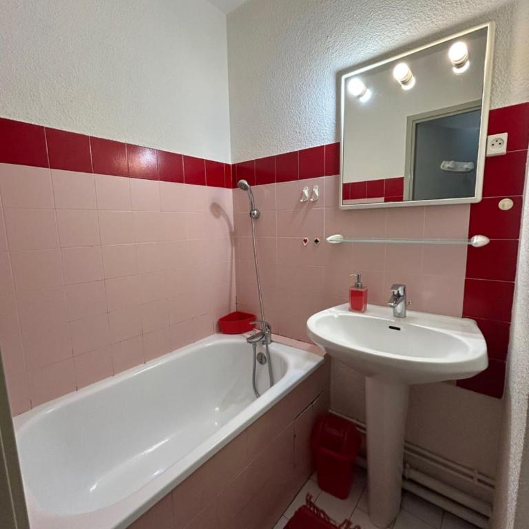 Vittoria Immobilier 2 -REGLEMENT SUR PLACE - chèques vacances acceptés - Studio mit Terrasse - 7