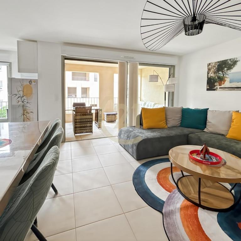 A Citadella - T4 de standing au cœur de Calvi - Appartement 3 Chambres - 11